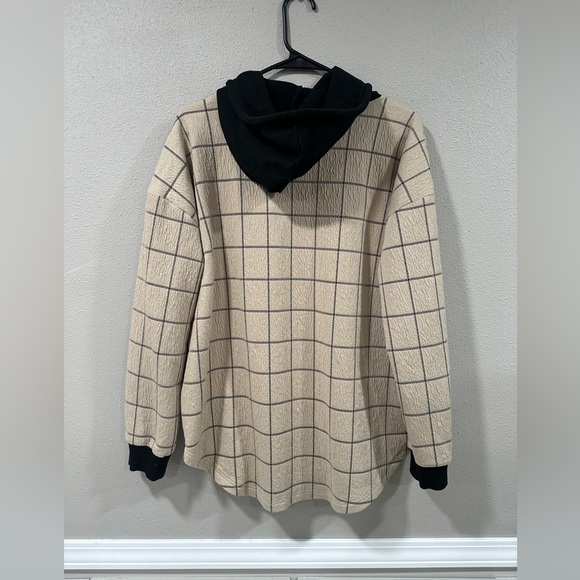 Hem & Thread Button Up Jacket - Picture 4 of 5